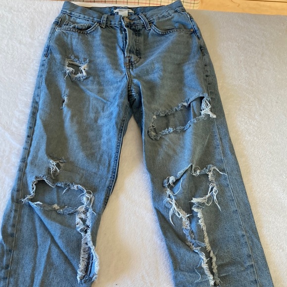 Forever 21 Ripped Jeans - Picture 5 of 7